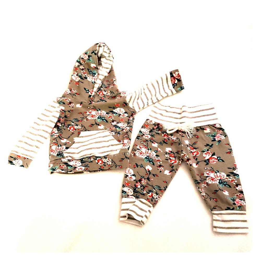 Hooded sweat suit 3-6 months